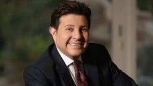 هاني شاكر يعلن استقالته من منصب نقيب الموسيقيين