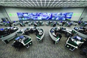 (911) يستقبلُ 1,579,530 اتصالاً خلال شهر في الرياض ومكة