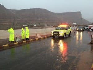 الدفاع المدني يدعو إلى توخي الحيطة والحذر لاحتمالية استمرار فرص هطول أمطار على بعض المناطق