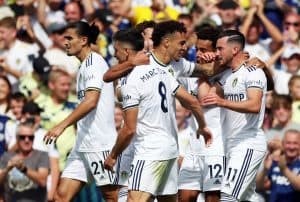 ليدز يتغلب على تشيلسي بثلاثية في الدوري الإنجليزي الممتاز لكرة القدم