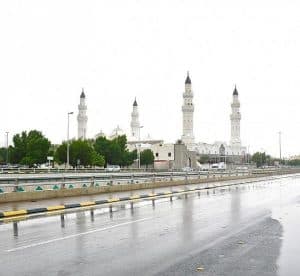 “الأرصاد” يحذِّر منطقة المدينة المنورة من أتربة مثارة وأمطار رعدية