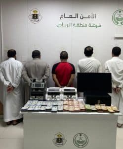 5 مخالفين لنظامَي الإقامة والعمل في قبضة شرطة الرياض