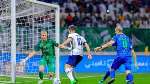الهلال يكسب الفتح بهدف دون مقابل