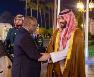 سمو ولي العهد يستقبل رئيس جمهورية جنوب أفريقيا