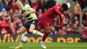 صلاح يقود ليفربول لفوز درامي على مان سيتي
