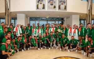 بعثة الأخضر تصل إلى أبو ظبي