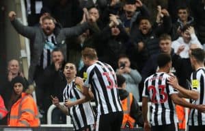 نيوكاسل يفوز على إيفرتون بهدف نظيف