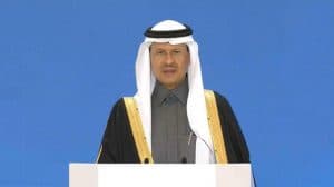 وزيرِ الطاقة يناقشُ مع وزير الطاقة والثروة المعدنية في إندونيسيا سبلَ تعزيز التعاون