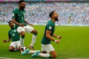 “الأخضر” يطرح “ميسي” ورفاقه أرضًا بهدفَيْن