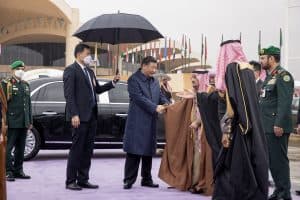 الرئيس الصيني يغادر الرياض