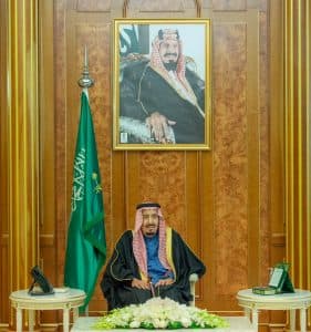 السفراء المعيَّنون حديثًا لدى عدد من الدول يؤدون القَسَم أمام خادم الحرمين الشريفين