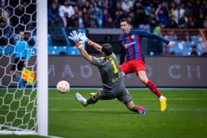 برشلونة يلاقي ريال مدريد في نهائي كأس السوبر الإسباني