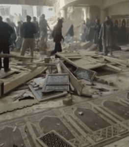 مقتل وإصابة 178 شخصًا في انفجار بأحد مساجد بيشاور الباكستانية