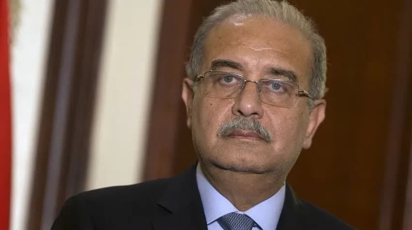 وفاة رئيس الوزراء المصري السابق شريف إسماعيل