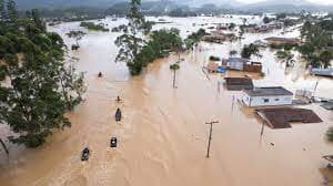فيضانات وانهيارات أرضية بالبرازيل تقتل 36 شخصًا وتُشرِّد المئات