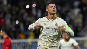 ثلاثية “رونالدو” في مرمى ضمك تمنح النصر صدارة الدوري