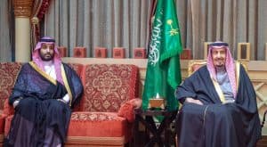 أمام خادم الحرمين وبحضور سمو ولي العهد.. وزير الدولة عضو مجلس الوزراء ووزير الإعلام يؤديان القسم