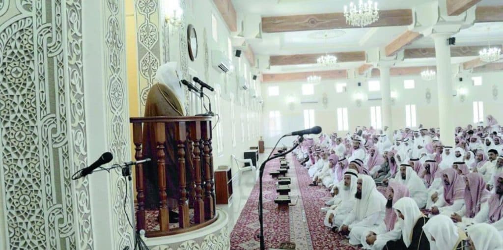 خطباء الجوامع بالمملكة يشيدون بدور القيادة في الحرب على المخدرات