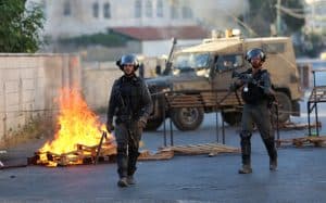 الاحتلال الإسرائيلي يقتحم “نابلس”.. وإصابة عدد من الفلسطينيين بينهم مسعفون