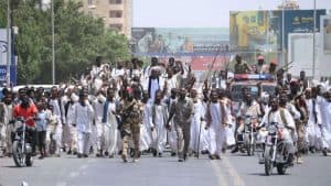 حماية لأنفسهم وأعراضهم وممتلكاتهم.. الجيش السوداني يقرر تسليح المدنيين