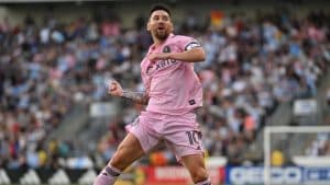 تنافس بين ميسي وهالاند ودي بروين لنيل جائزة أفضل لاعب