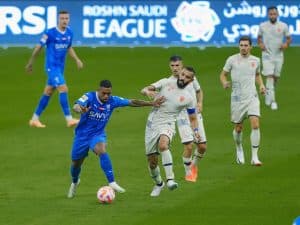 الهلال يتعادل مع الفيحاء في ليلة تقديم نيمار