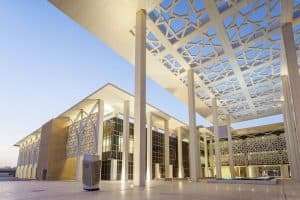 “جامعة نورة” تقدم خدمات استشارية توعوية وصحية