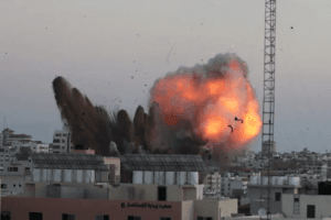 استشهاد 198 فلسطينيًا في اعتداءات الاحتلال الإسرائيلي على قطاع غزة
