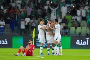 الأهلي يتغلب على ضيفه الوحدة بثلاثية مقابل هدف