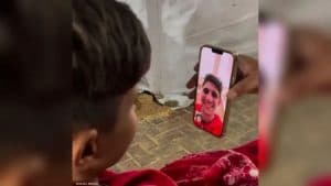 حارس الهلال ياسين بونو يلبي طلب طفل فلسطيني جريح