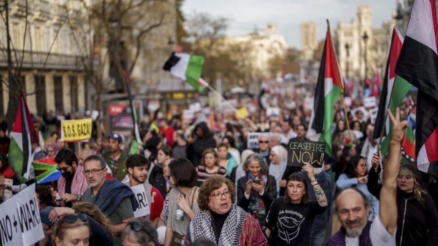 مظاهرة في مدريد بإسبانيا دعما للفلسطينيين