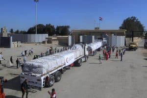في طريقها لقطاع غزة.. عبور 190 شاحنة مساعدات ميناء رفح البري