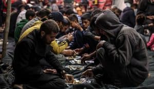 رمضان في غزة يتحول إلى صراع من أجل البقاء