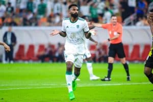 الأهلي يكسب ضيفه الاتحاد في قمة الجولة 26