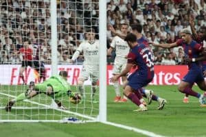 رئيس برشلونة: لا نستبعد طلب إعادة الكلاسيكو