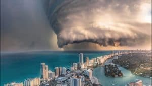 يستمر حتى 30 نوفمبر المقبل.. “فلكية جدة”: بدء موسم الأعاصير في المحيط الأطلسي