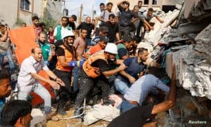 غزة .. استشهاد  210 وإصابة 400 فلسطيني في ضربات إسرائيلية على مخيم النصيرات