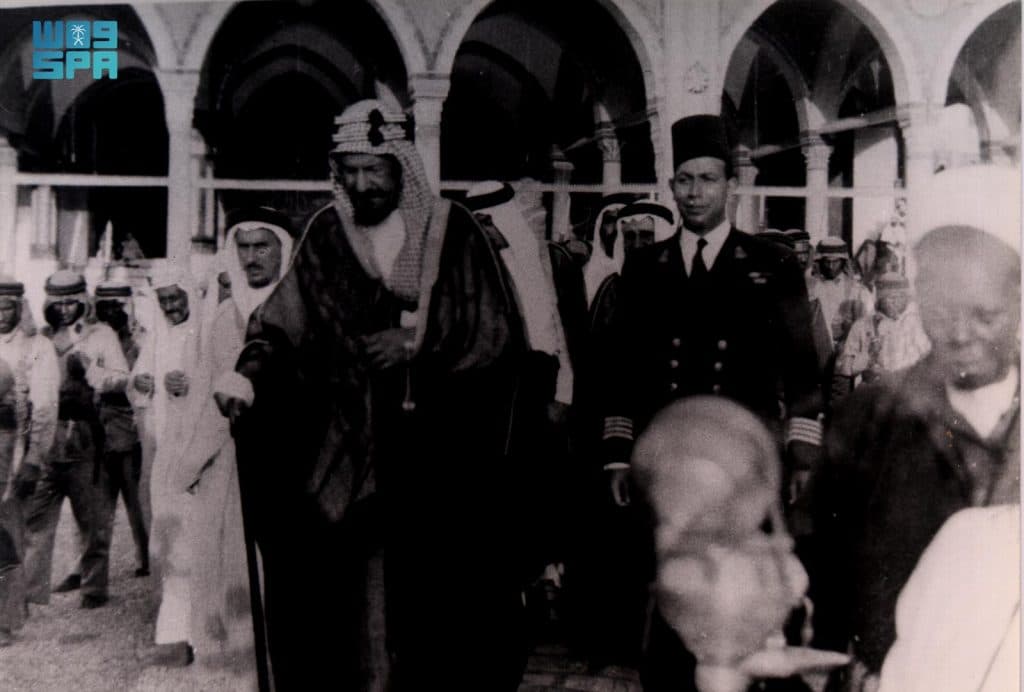 المملكة 100 عام في خدمة ضيوف الرحمن.