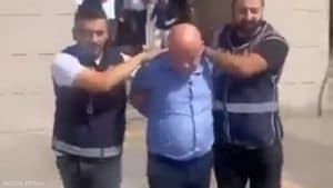 الشرطة التركية توقف شخص هدد سياحًا بـ”سكين”
