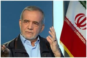 الرئيس الإيراني الجديد يعين جواد ظريف نائبًا له