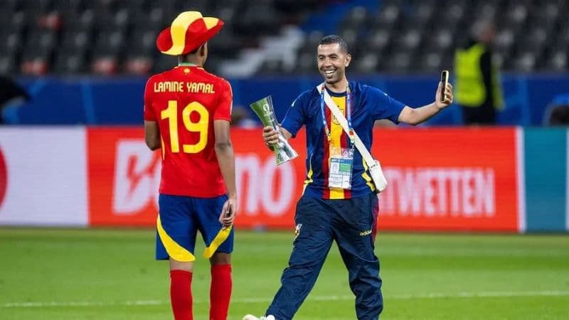 والد اللاعب لامين يامال يتعرض للطعن