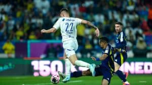 الهلال يكتسح النصر برباعية .. ويتوج بالسوبر