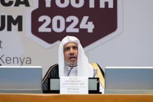 الأمين العام لرابطة العالم الإسلامي ضيفُ شرفٍ في “منتدى شباب إفريقيا”