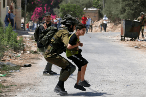منذ 7 أكتوبر 2023.. الاحتلال الإسرائيلي يعتقل 10700 فلسطيني من الضفة الغربية