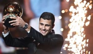 رودري لاعب السيتي يتوّج بالكرة الذهبية لأفضل لاعب في العالم