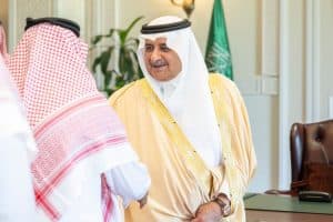 أمير تبوك يثمن جهود منسوبي الإمارة في تحقيق العديد من المكتسبات والمنجزات لخدمة المواطن والمقيم