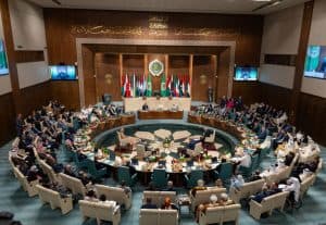 الجامعة العربية تدعو الأطراف السورية الانتقال السياسي على نحو سلمي
