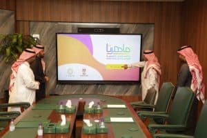 أمين الأحساء يدشن مسابقة “تصميم هوية النقل العام للحافلات”
