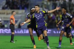 رونالدو يقود النصر لعبور الخليج