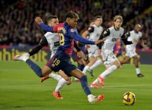 برشلونة يسحق فالنسيا 7-1 في الدوري الإسباني